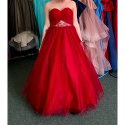 Marizu fashion vínově červené maturitní, plesové, společenské tylové šaty s bohatě zdobeným páskem