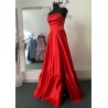 Marizu Fashion červené saténové plesové společenské šaty s vysokým rozparkem
