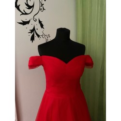 Marizu Fashion nádherné červené tylové šaty s rozparkem a spadlými rameny