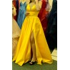 Marizu fashion žluté saténové maturitní, plesové, společenské šaty na tenké ramínka s vysokým rozparkem