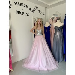 Marizu fashion světle růžové maturitní, plesové, společenské šaty na tenké ramínka bohatě zdobené kamínky