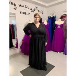 Krásné černé třpytivé plesové společenské šaty s rukávy vhodné pro plnoštíhlou postavu