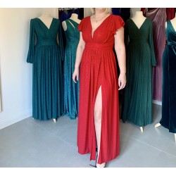 Krásné červené třpytivé plesové společenské šaty vhodné i pro plnoštíhlou postavu