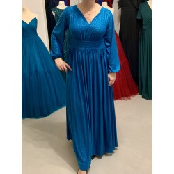 Krásné modré třpytivé plesové společenské šaty s rukávy vhodné pro plnoštíhlou postavu