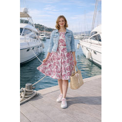 Společenské šaty s květinovým vzorem a páskem